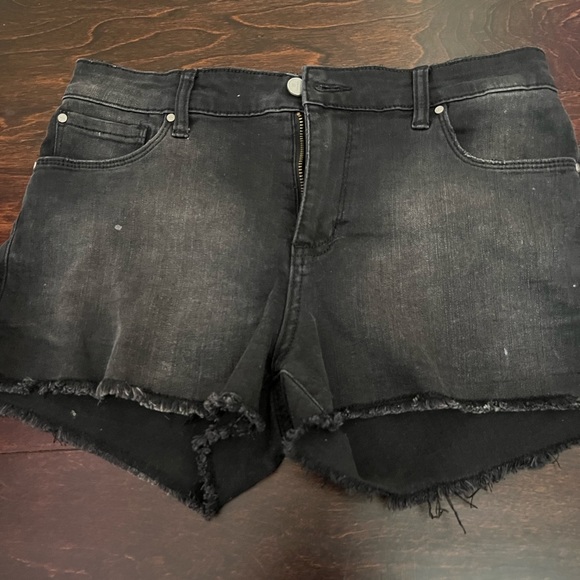 Black jean shorts - Picture 2 of 6